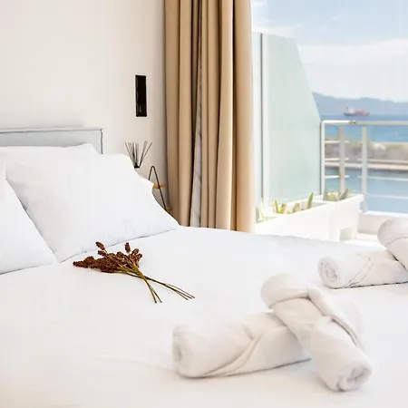 Yin & Yang Studio, Marina Hideout In Kalamata