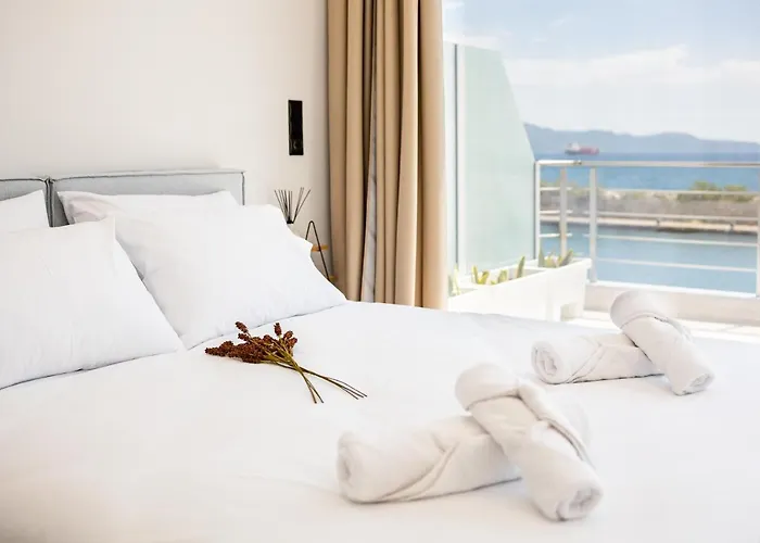 Yin & Yang Studio, Marina Hideout In Kalamata