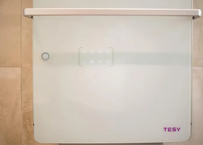 Yin & Yang Studio, Marina Hideout In *